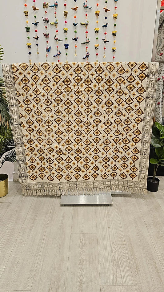 Mustard beige traditional rug