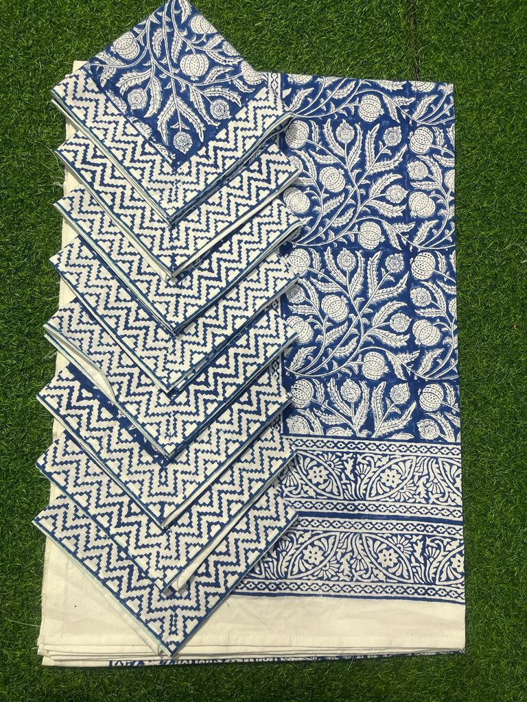 “Blue Blossom Tablecloth Set – 8-Seater with Serviettes” 💙🌸