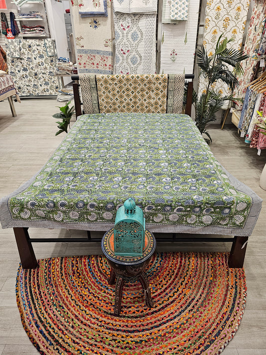 "Emerald Blossoms: King Single Summer Quilt with Floral Elegance"