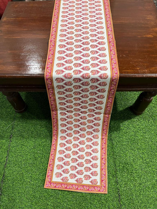 "Crimson Elegance: White-Based Table Runner with Delicate Red Motifs"