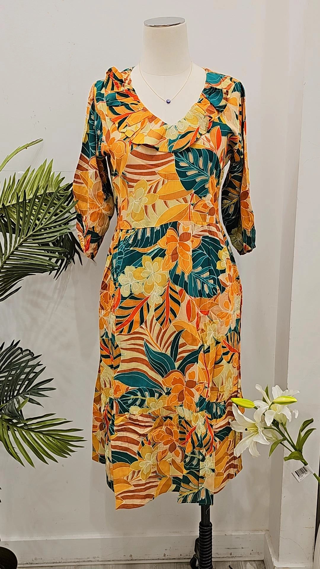 beautiful nice tropical print dress