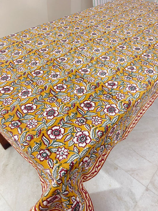“Festive Sunshine Cotton Tablecloth” 💛🎄