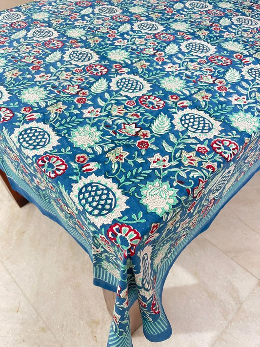 “Festive Florals Tablecloth” 🎄✨