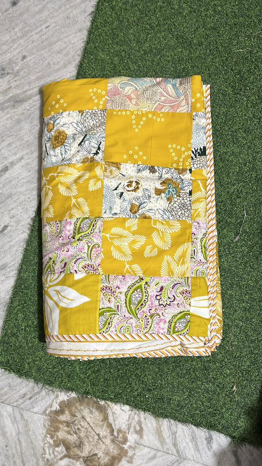 🌼 “Sunshine Blossom Patchwork Quilt”